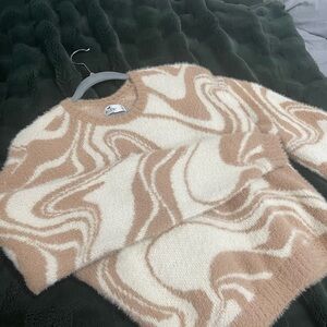 Hollister Tan and Cream Crew Neck Sweater with Swirled Design